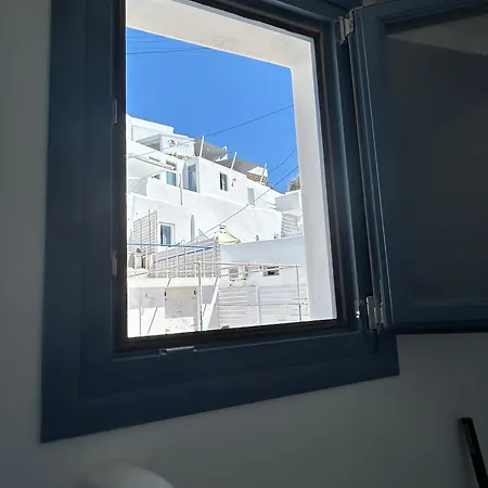 Oinos Luxury Suites Foinikia  Exterior photo