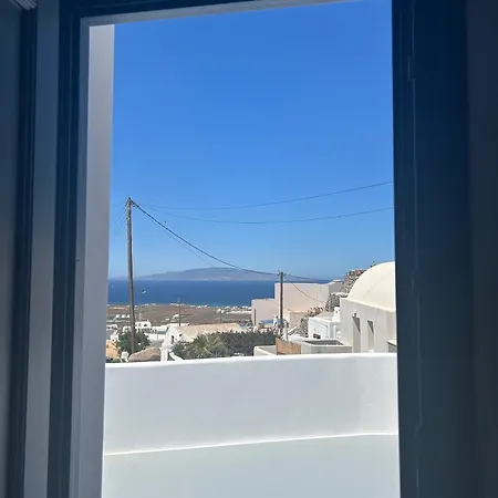 Oinos Luxury Suites Foinikia  Exterior photo