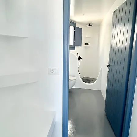 Oinos Luxury Suites Foinikia  Exterior photo