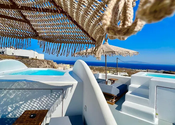 Oinos Luxury Suites