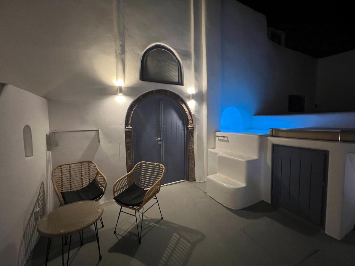 Oinos Luxury * Foinikia (Santorini)