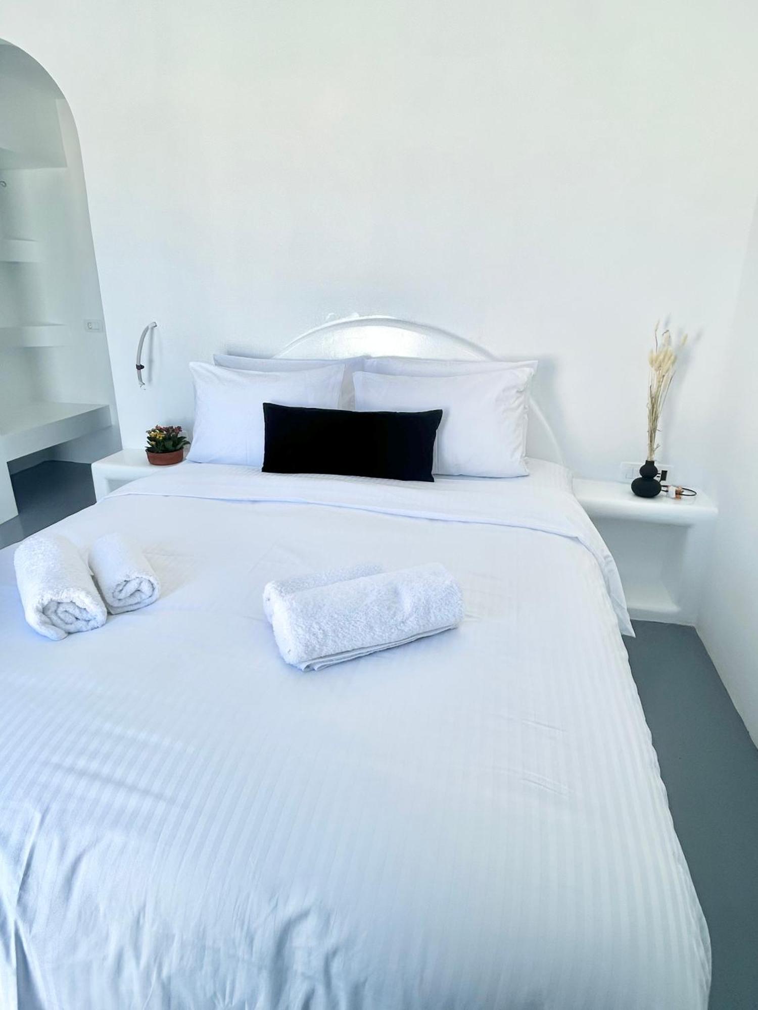 Oinos Luxury