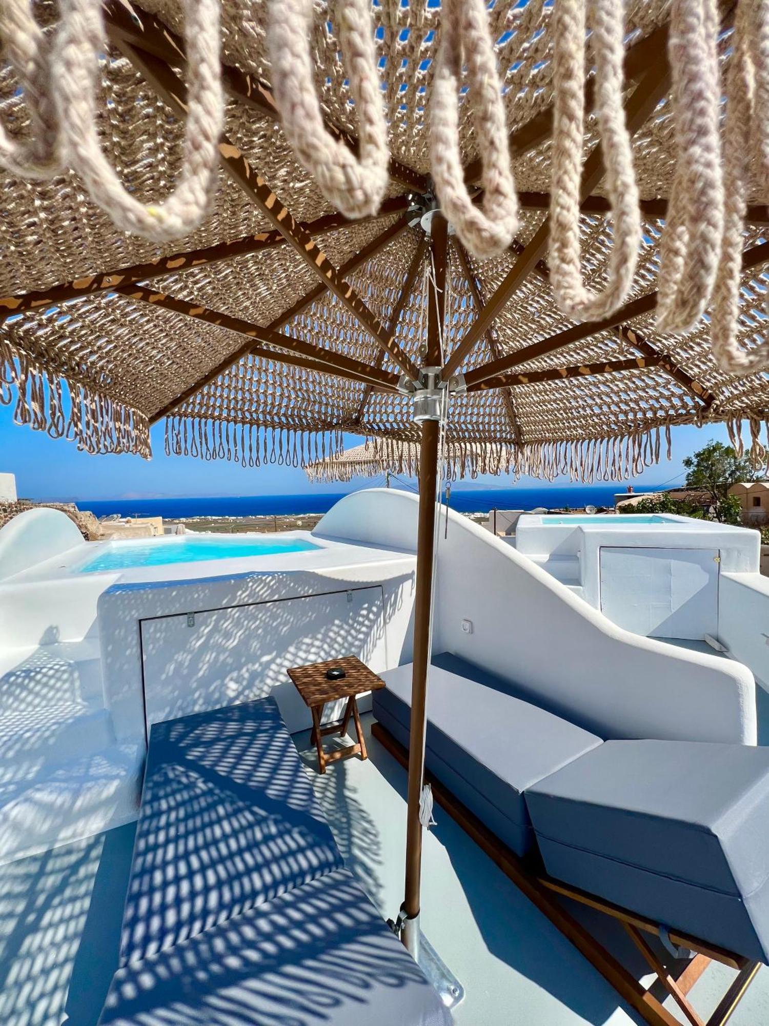 Oinos Luxury